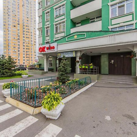 1 Поверх Ж К Паркові Озера Метро Дарниця Lägenhet Kiev Exteriör bild