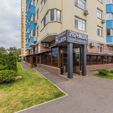 1 Поверх Ж К Паркові Озера Метро Дарниця Lägenhet Kiev Exteriör bild