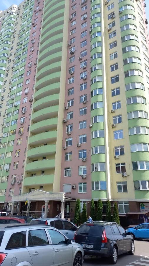 1 Поверх Ж К Паркові Озера Метро Дарниця Lägenhet Kiev Exteriör bild