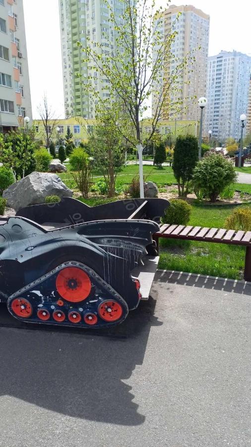 1 Поверх Ж К Паркові Озера Метро Дарниця Lägenhet Kiev Exteriör bild